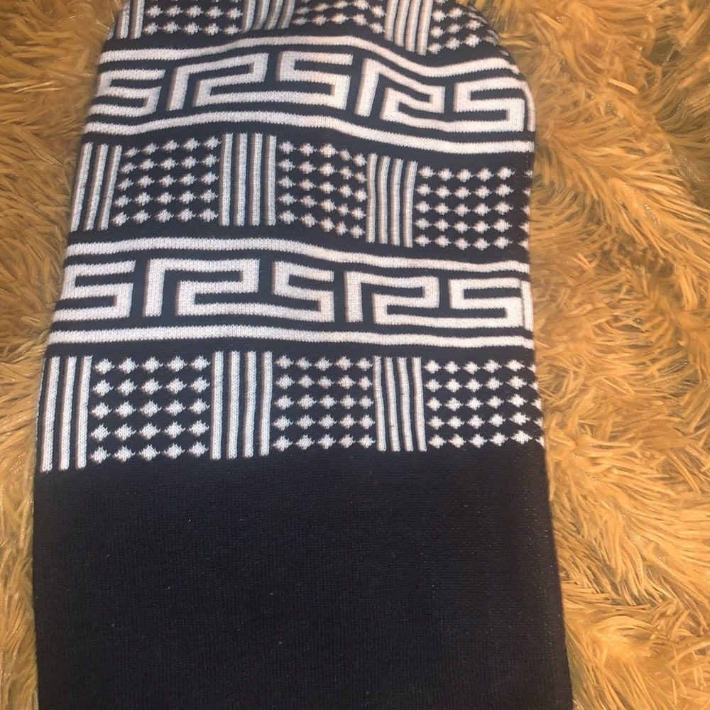 MONOGRAM" Ski Mask by Rocksmith
00259 Like NEW! - Picture 4 of 5